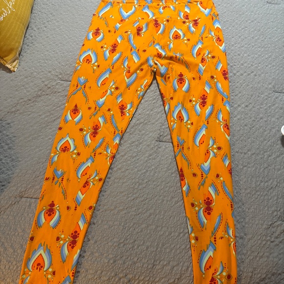 LulaRoe leggings - Picture 2 of 4